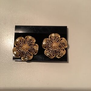 Vintage metal clip on earrings
